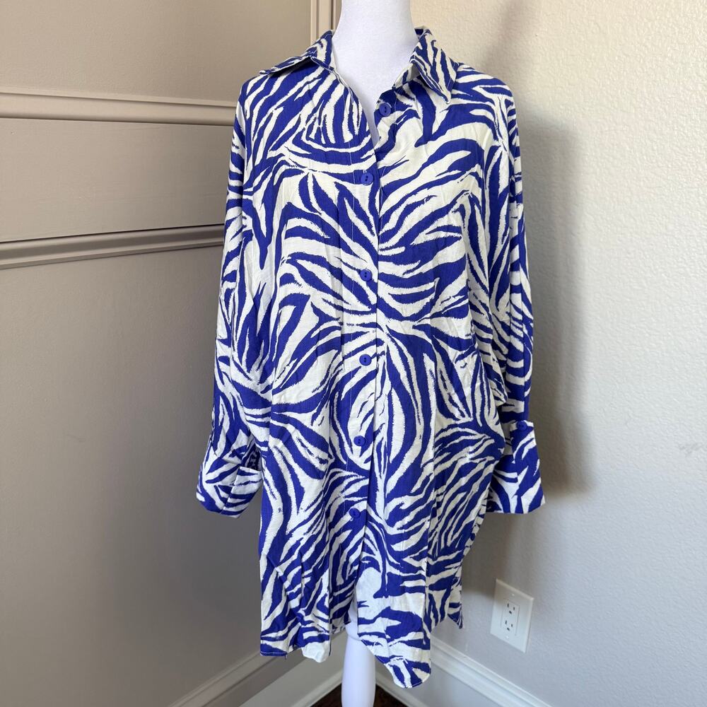 B&O Blue White Zebra Print Batwing Shirt Dress Size 40 (M) Resort Beach